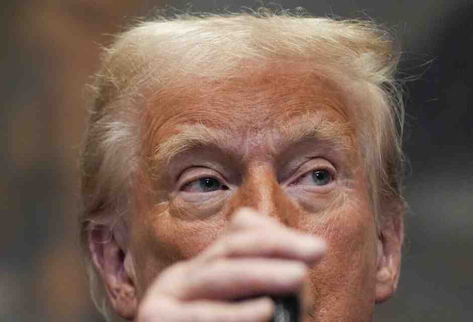 In America gli elettori scelgono “il meno lontano”. E’ da qui che poi si governa