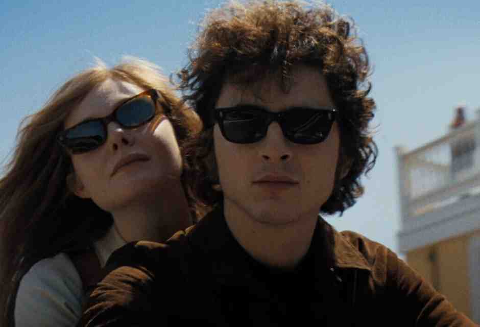Perché vedere "A complete unknown", il biopic su Bob Dylan candidato agli Oscar