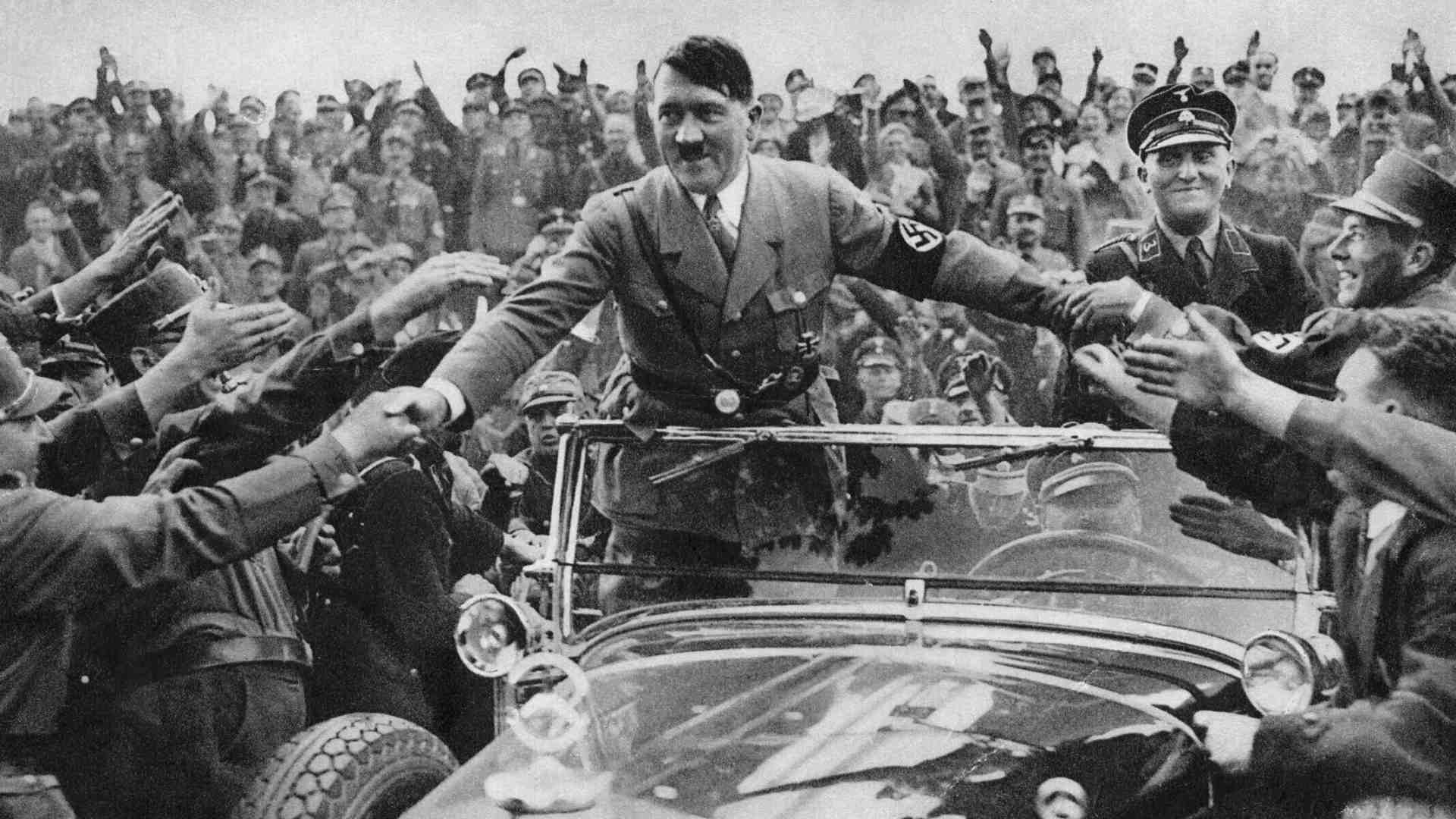 Smantellare una democrazia in 1 mese, 3 settimane, 2 giorni, 8 ore e 40 minuti: Hitler nel 1933
