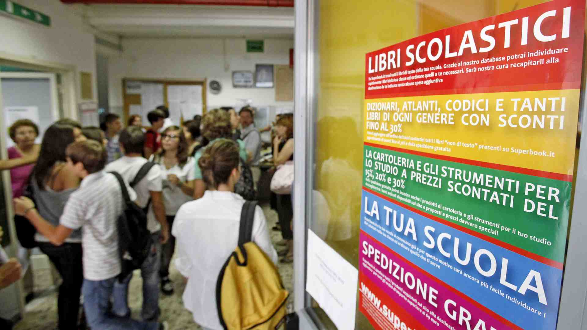 Libri di testo “digitalmente aumentati” che trattano gli insegnanti da analfabeti