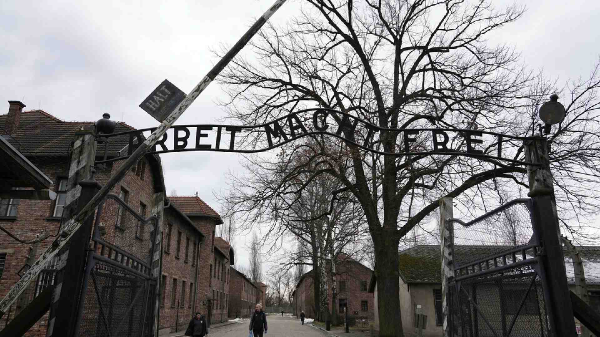 Auschwitz: qui si protegge il futuro