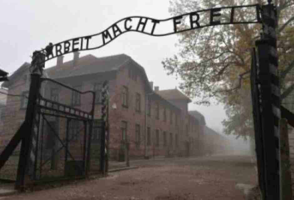 Mattarella ad Auschwitz per gli 80 anni dalla liberazione