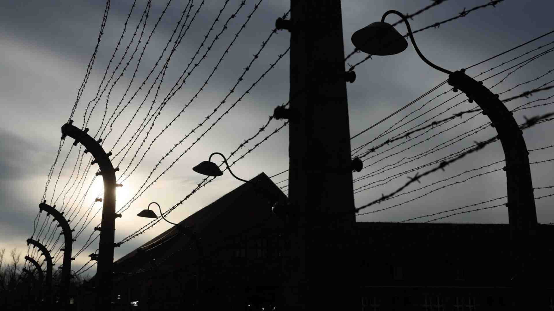 La sorpresa di un governo potenzialmente fascista diventato, sull’antifascismo, più efficace degli antifascisti