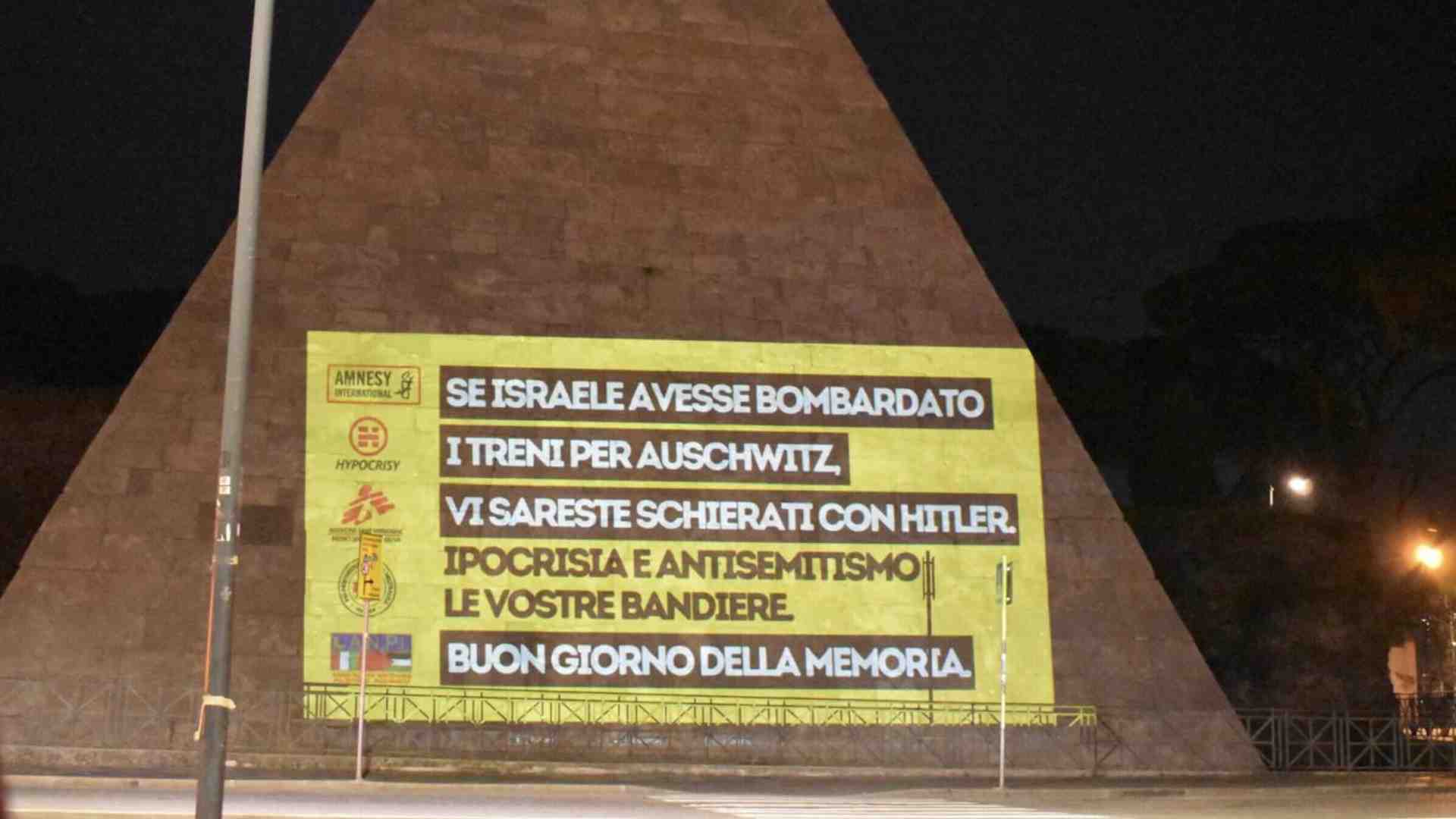 La scritta a Piramide era formulata male, ma c'è chi la legge anche peggio