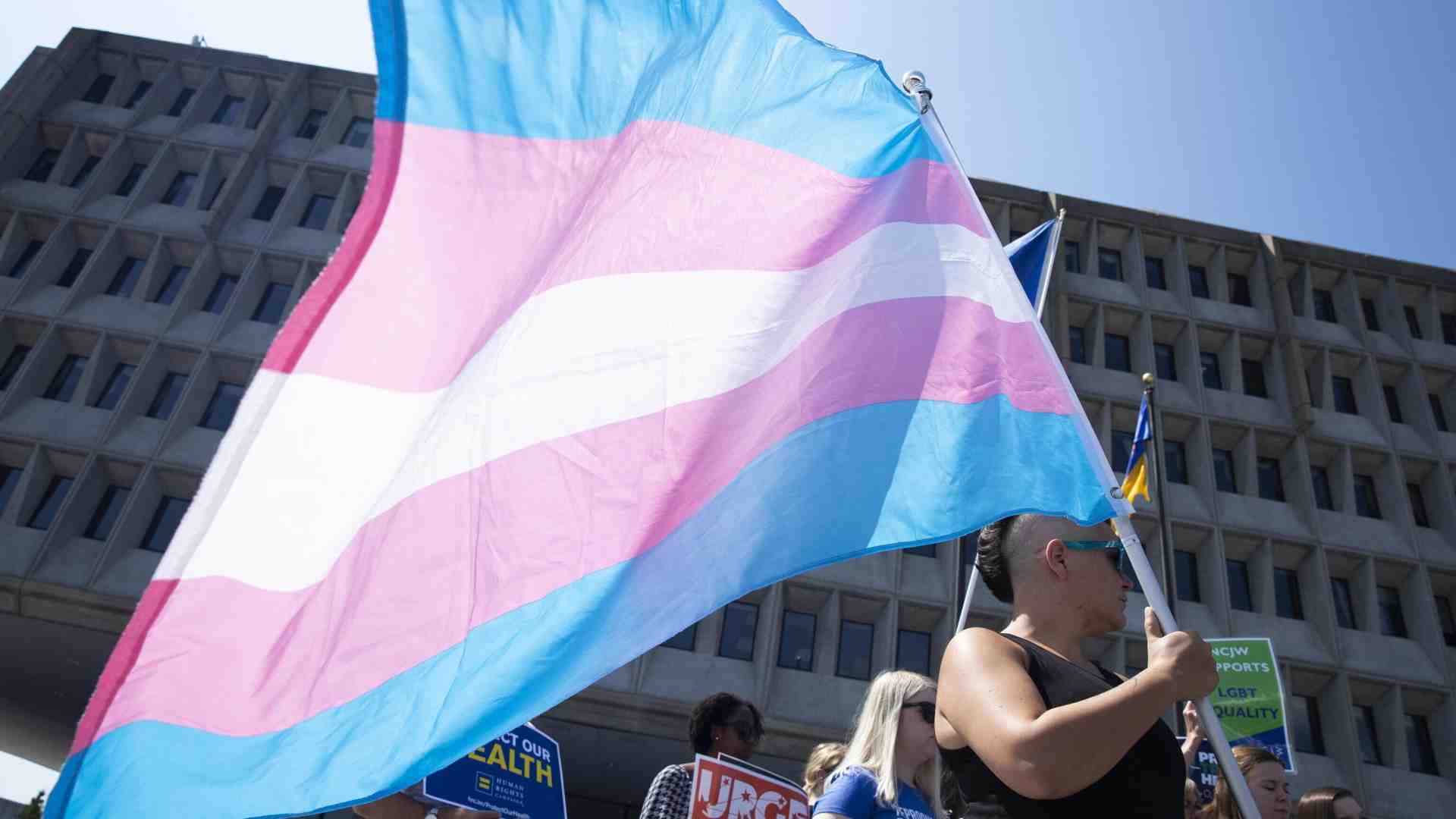 Via il supporto governativo alle transizioni dei minori negli Usa. Un rinsavimento doloroso