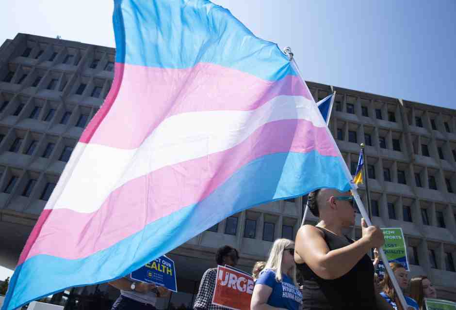 Via il supporto governativo alle transizioni dei minori negli Usa. Un rinsavimento doloroso