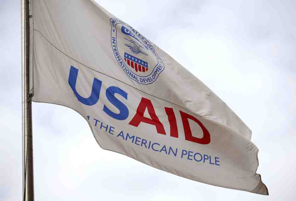Leavitt denuncia gli sprechi woke dell’UsAid, senza parlare degli aiuti ai paesi in difficoltà