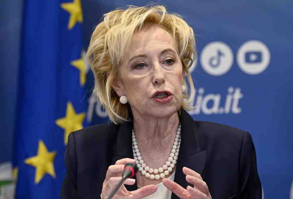 Moratti: “Con Trump Meloni faccia gli interessi Ue. Musk destabilizza l'Europa"