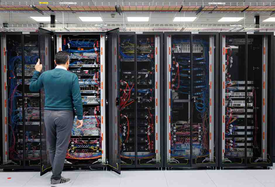 Sull’IA servono meno modelli irrealizzabili e più pragmatismo