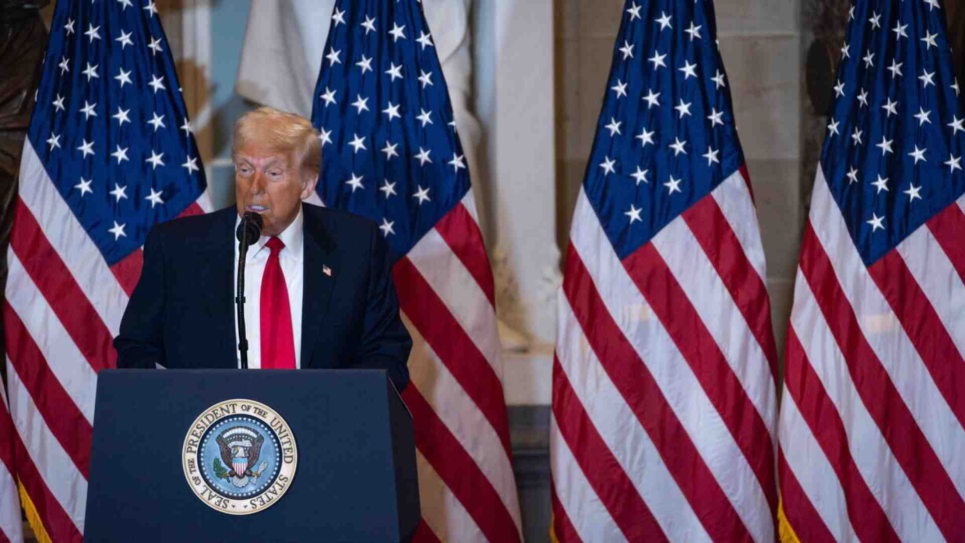 La guerra di Trump a Fbi e Cia, senza l’opposizione del Congresso