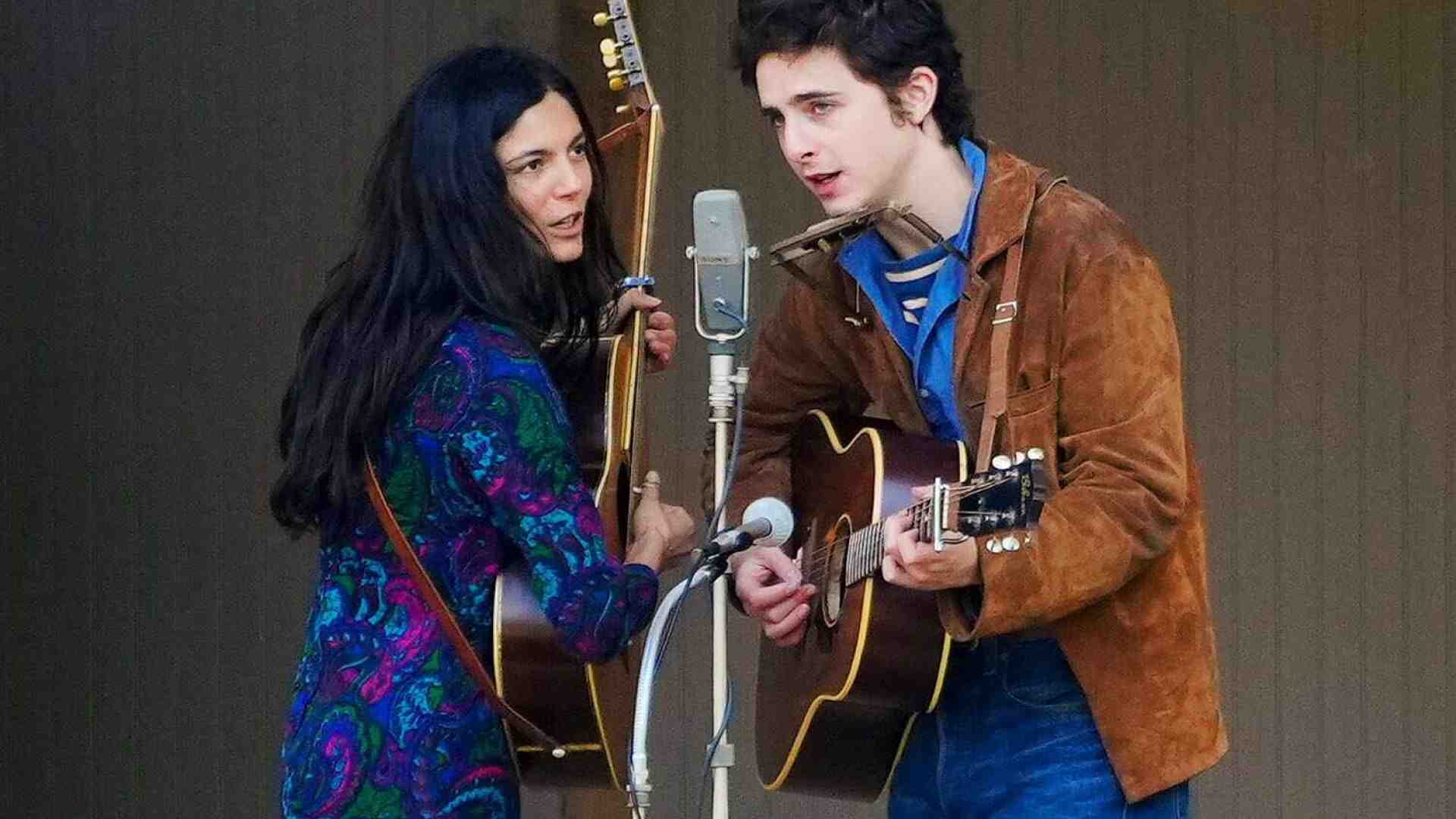 Bob Dylan in un’America di sogni, proteste e chitarre