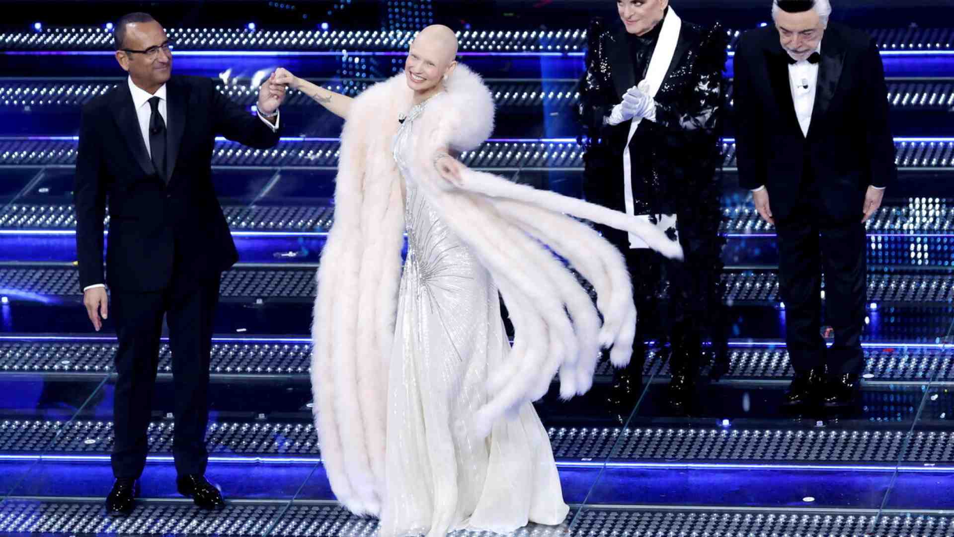 Non è più un Sanremo per vecchi: immagini dalla seconda serata