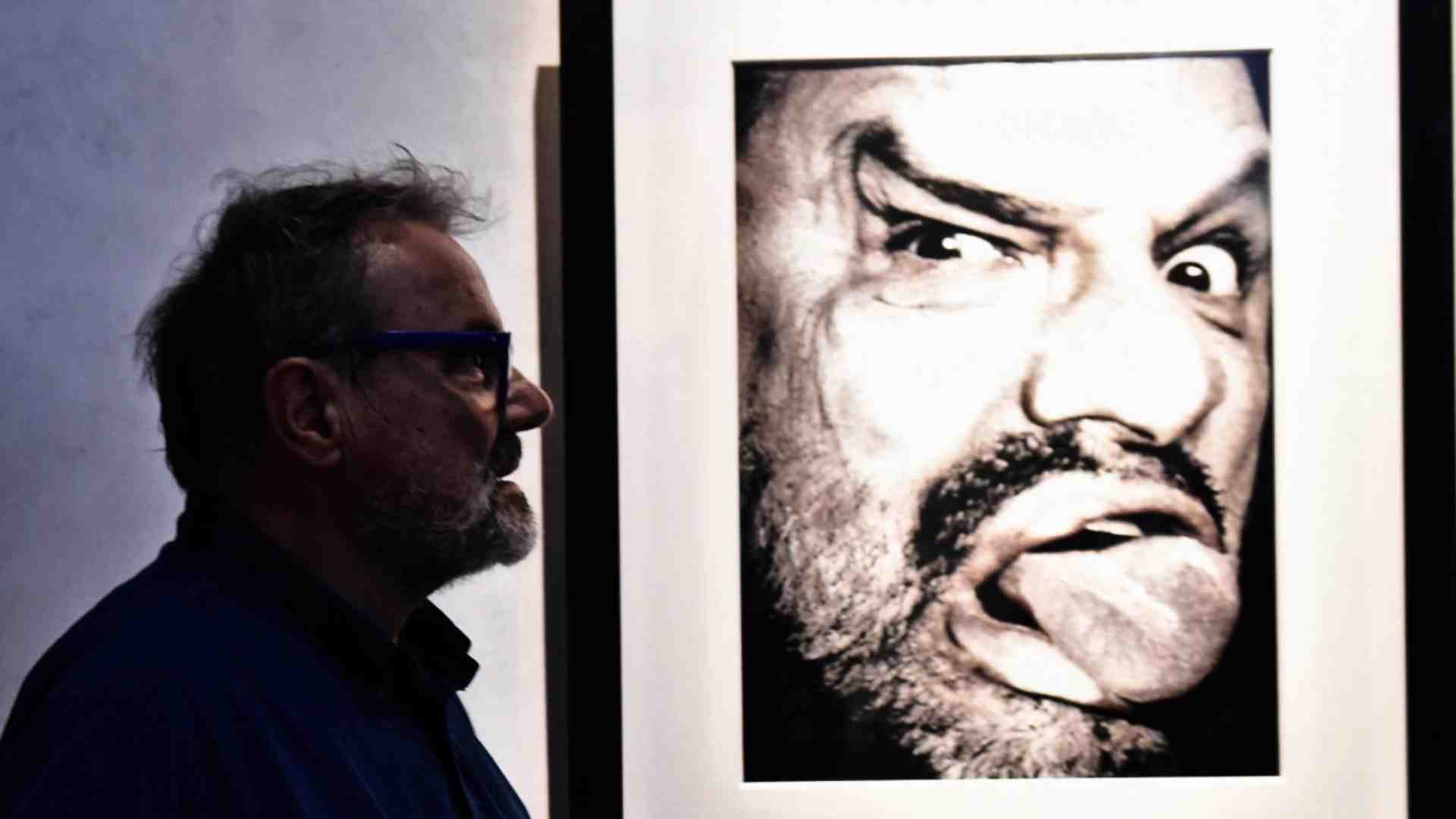 Non mi interessa Toscani, ma quelli che l'hanno pianto come benefattore dell'umanità