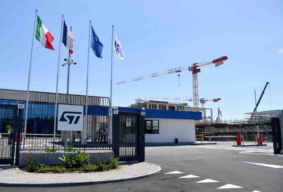 Cassa integrazione per la Stm di Catania, scricchiola il maggiore produttore europeo di semiconduttori