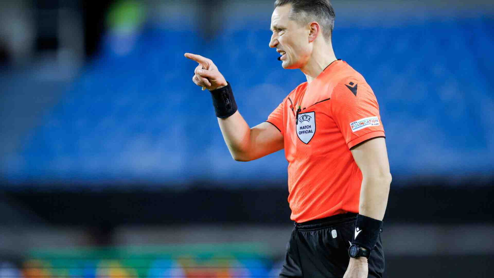 Arbitri, torniamo nella caverna?