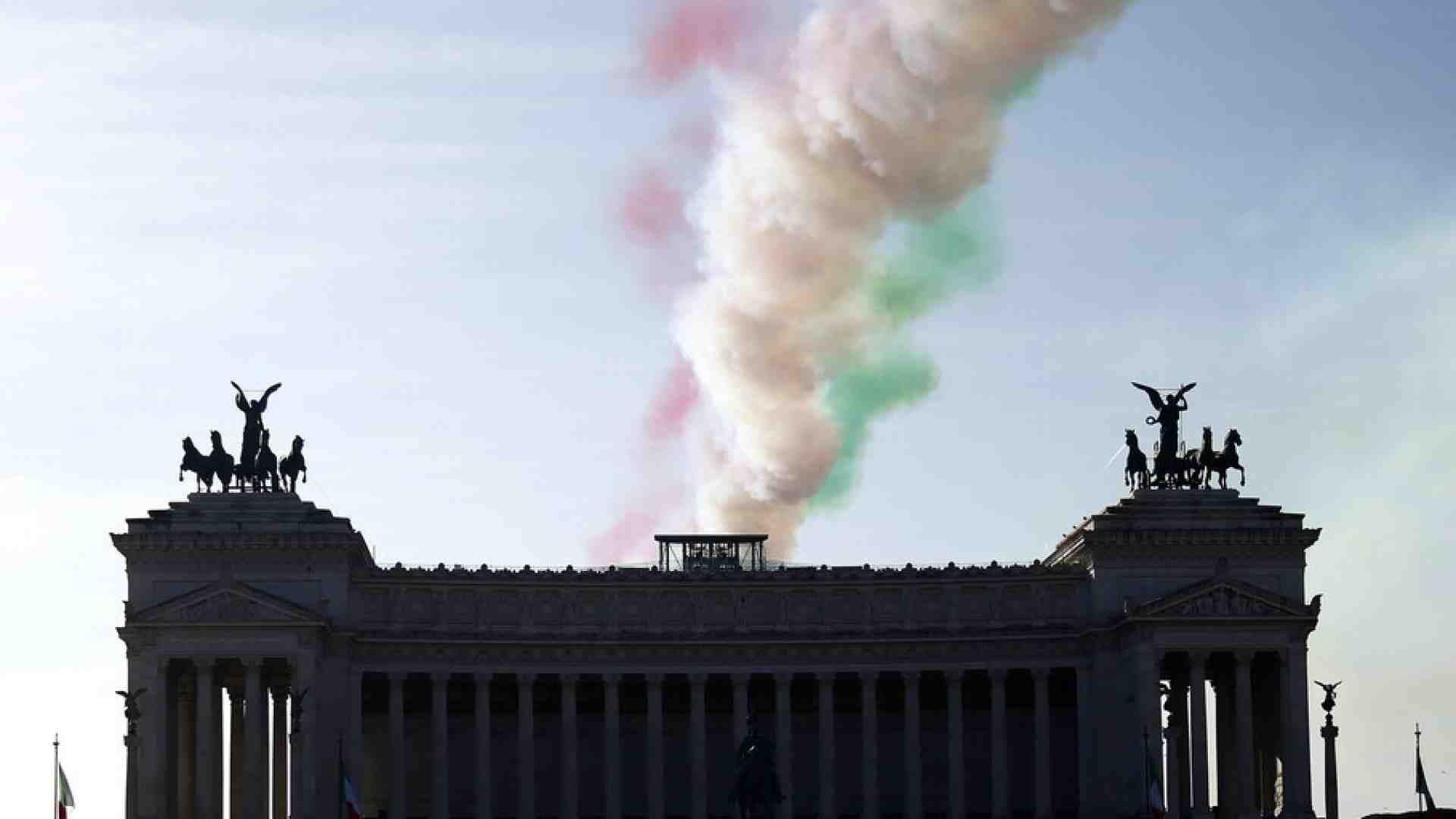 Poteri e status a Roma, qualcosa eppur si muove. Sembra