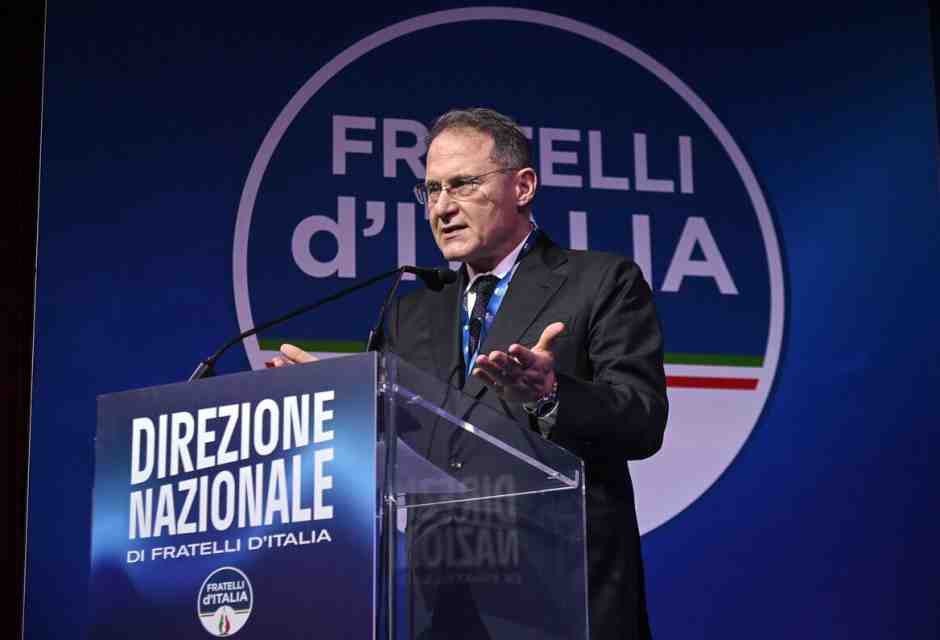 Cirielli (viceministro Esteri): “L’Ue non ostacoli i piani di Trump per la pace. Meloni non rimarrà schiacciata”