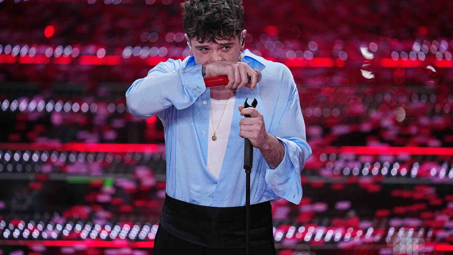 Sconcerto a Sanremo: vince Olly. Ora via alle discussioni da bar