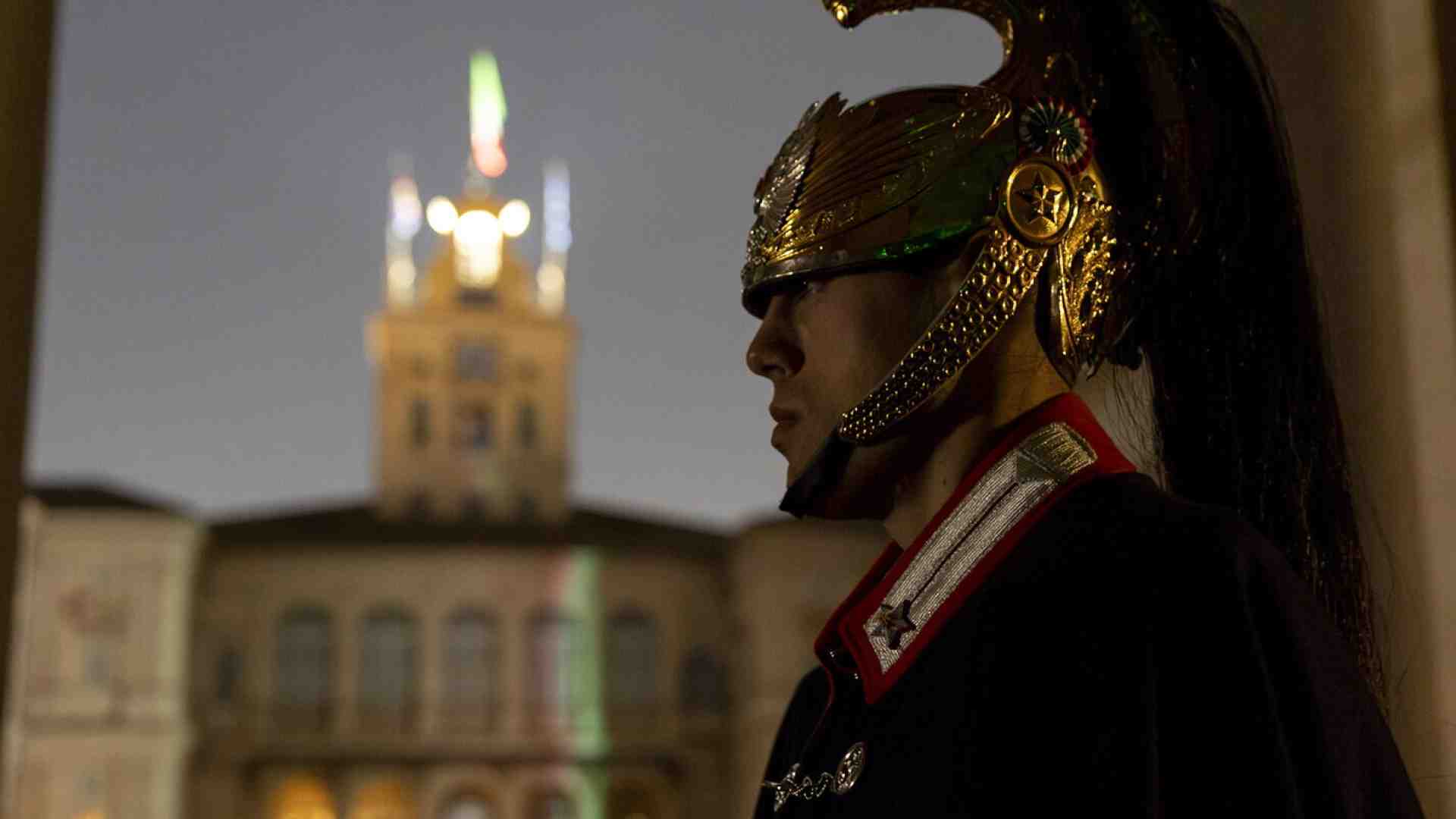 Mosca insiste: "Le parole di Mattarella avranno conseguenze". Hacker russi contro siti italiani