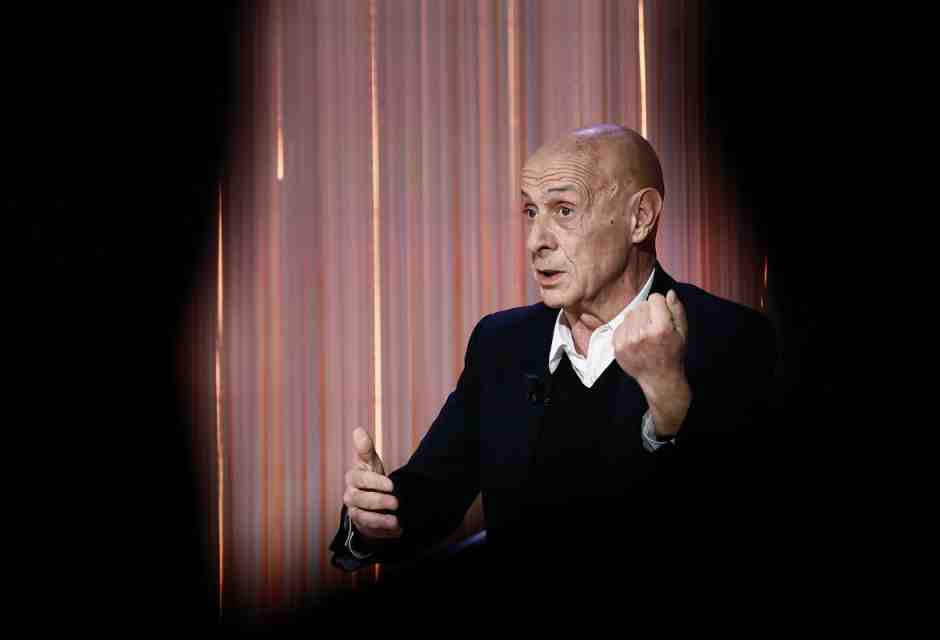 Trump e le guerre, l'Italia e l'immigrazione: "Benvenuti a Caoslandia". Parla Minniti