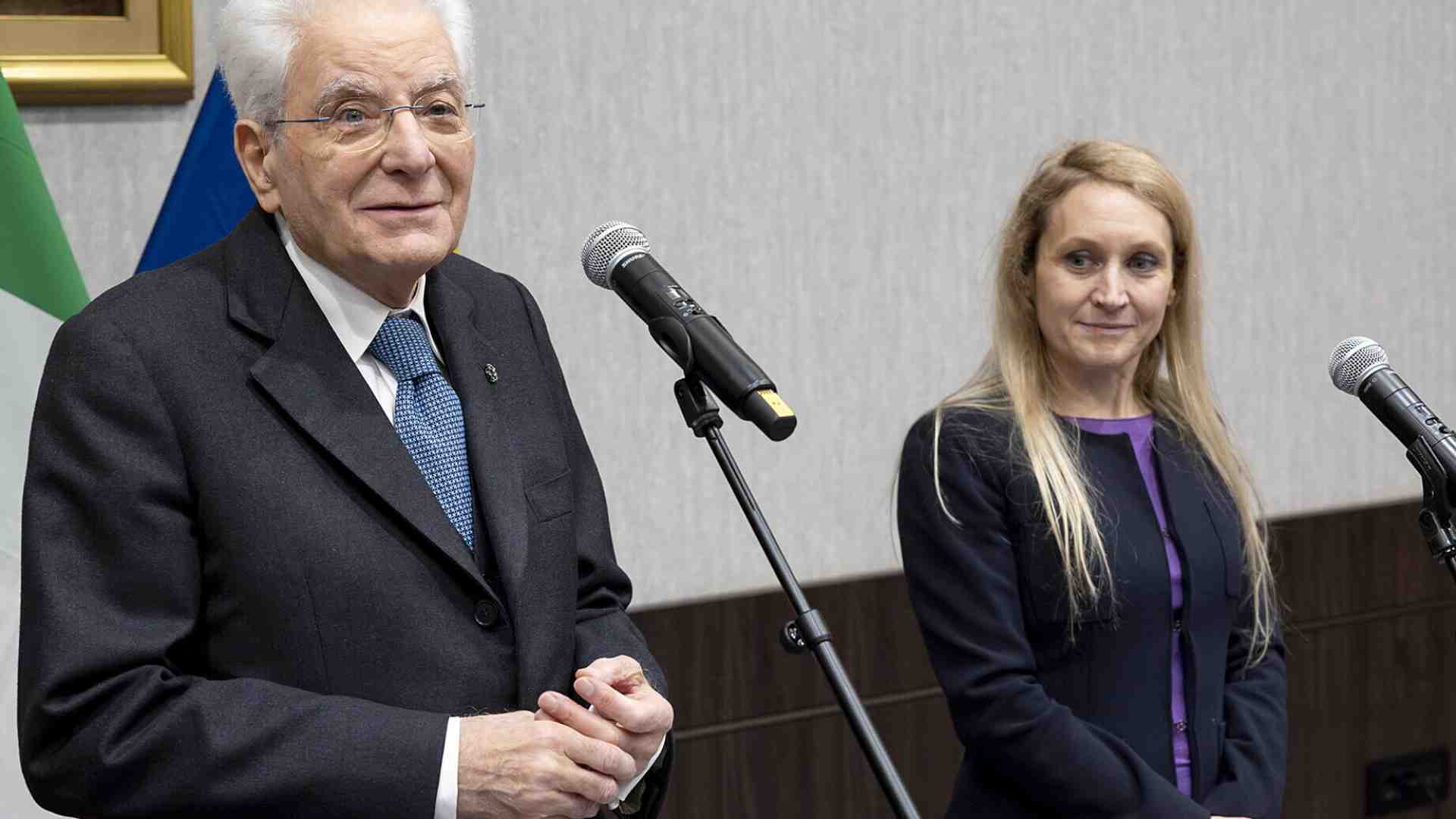 Mattarella: “La Russia torni a svolgere il suo importante ruolo nella comunità internazionale”