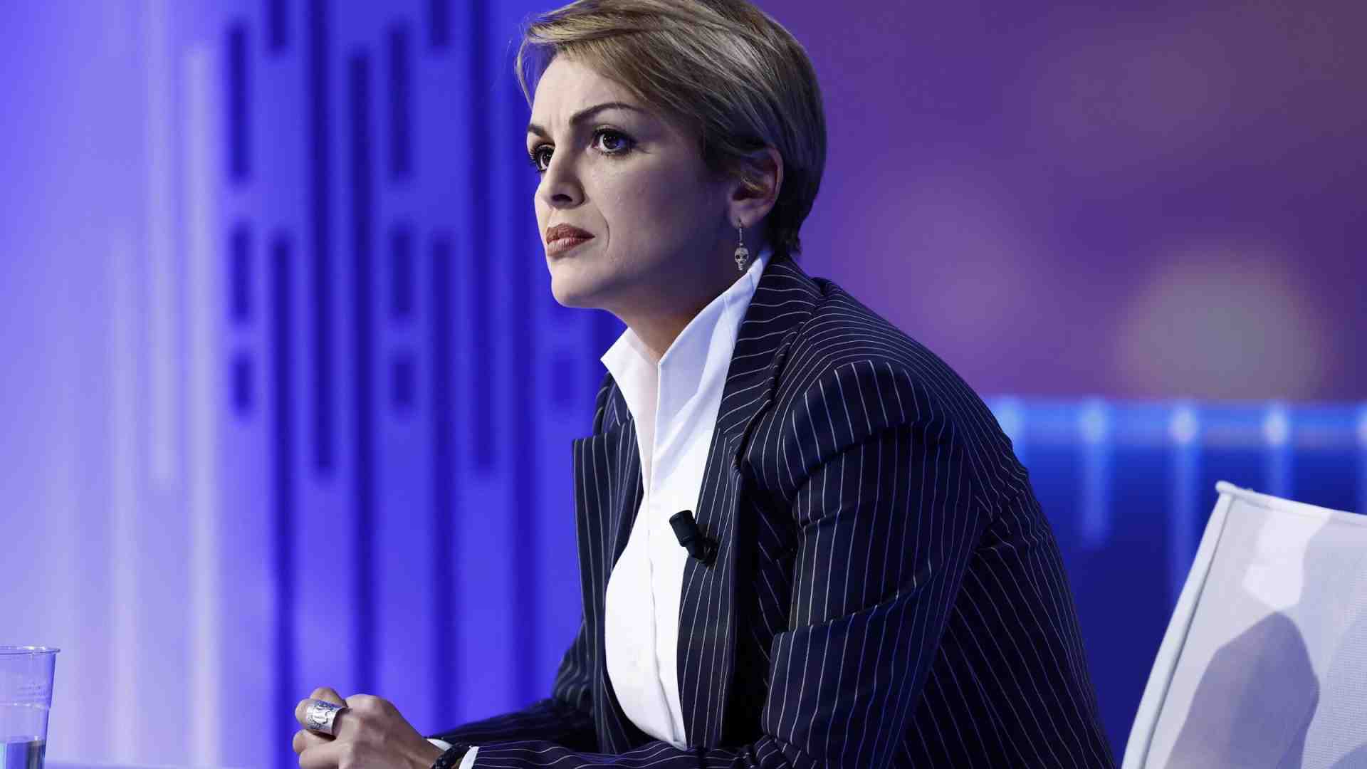 Francesca Pascale: "Marina Berlusconi scenda in campo per svecchiare la Forza Italia dei Tajani, Gasparri e Barelli"