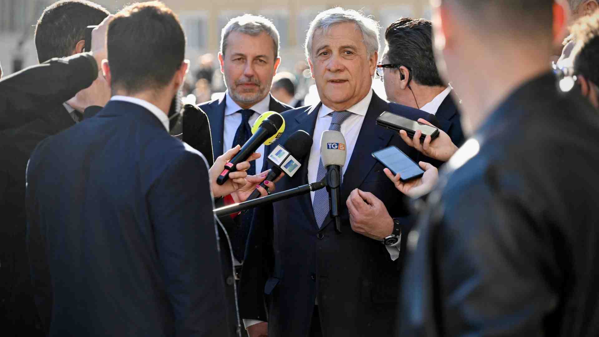 Tajani: "Marina Berlusconi è un'imprenditrice, dice quello che vuole"