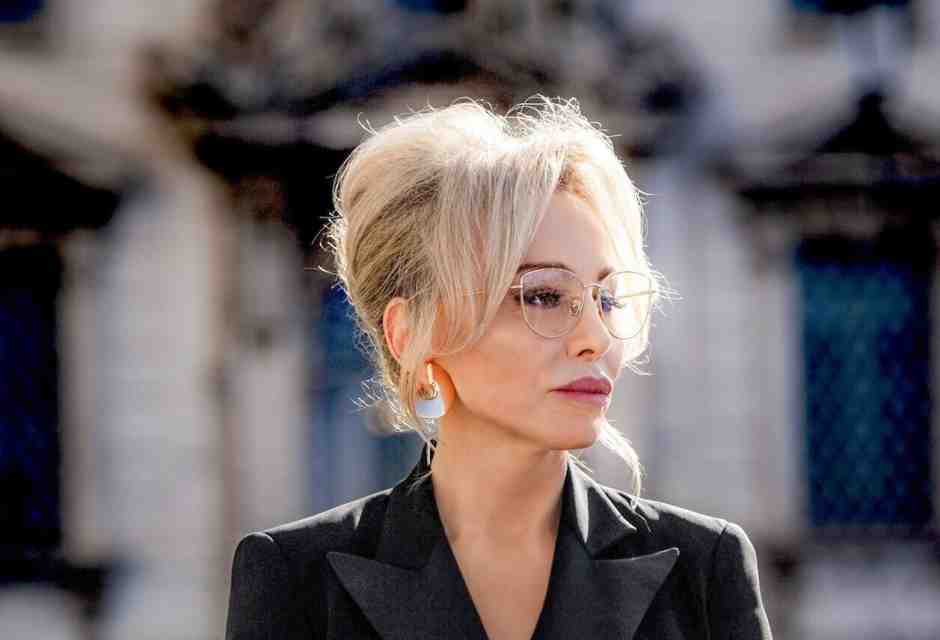 L’agenda di Marina Berlusconi contro gli estremismi. Un girotondo di opinioni