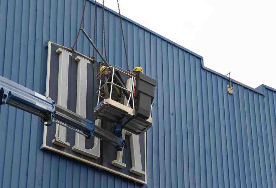 Ilva, le chiacchiere stanno azero