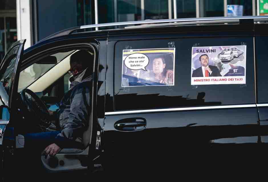 L’accanimento di Salvini contro gli Ncc