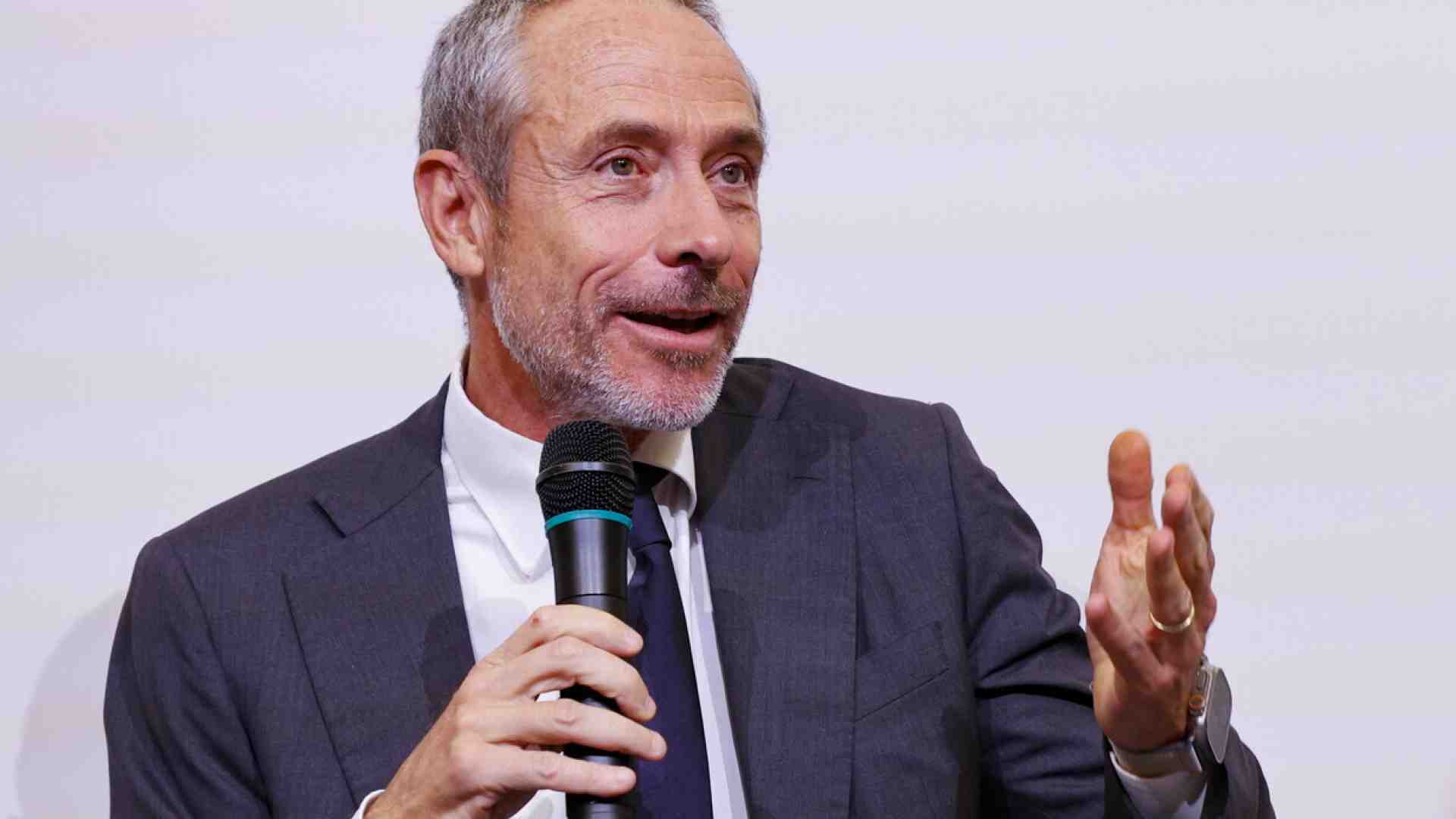 "Studiamo sinergie industriali con Tim", dice l'Ad di Poste Del Fante