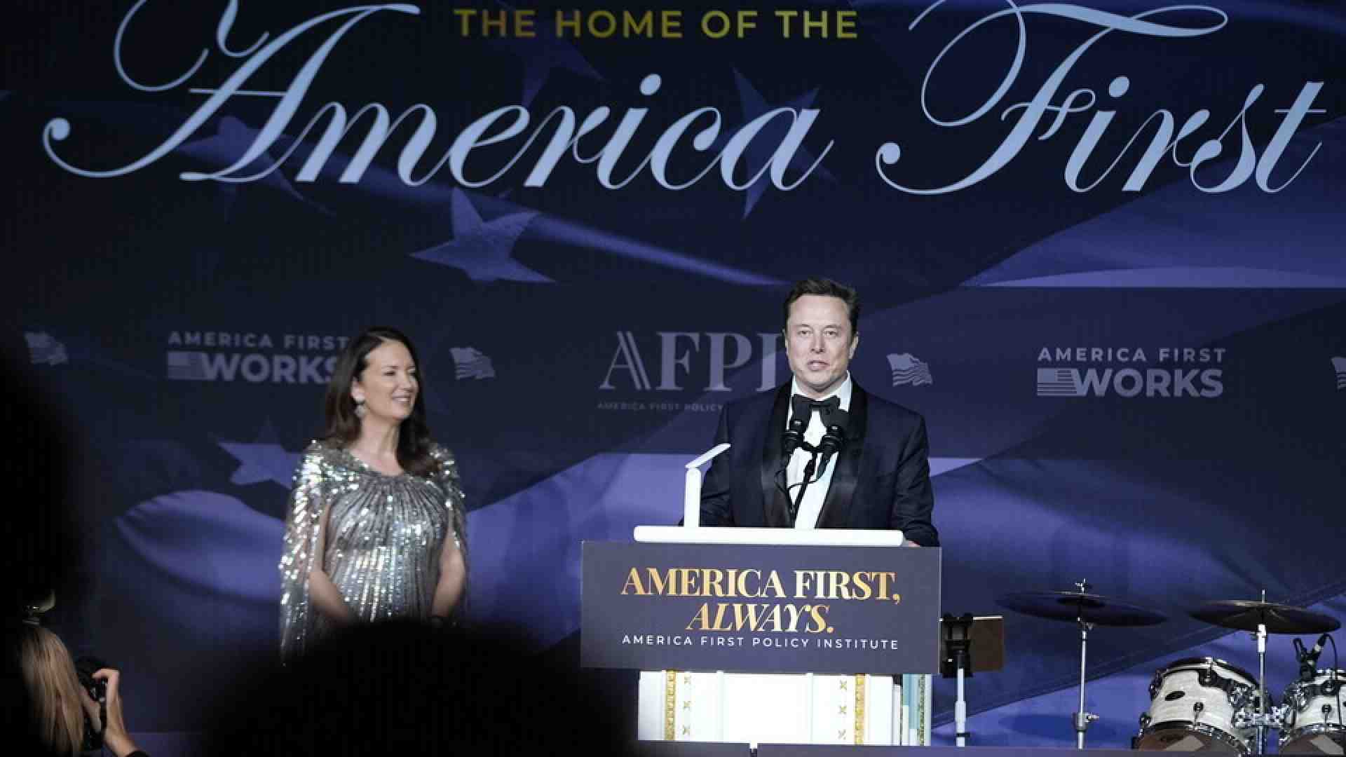 Musk sostiene l’AfD in Germania e Farage nel Regno Unito. Una lega estremista