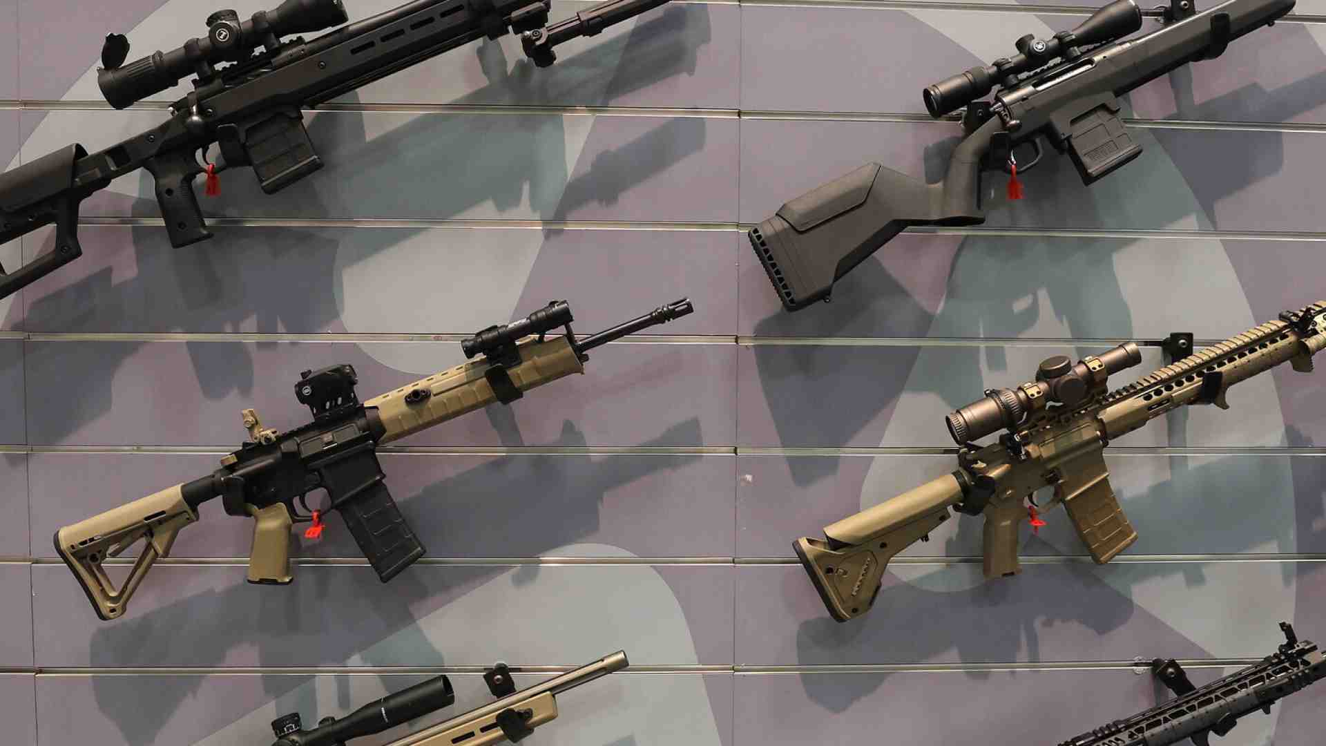 Per crescere nei sondaggi politici bisogna farsi sparare? L'attentato fake di un ex sindaco in Brasile