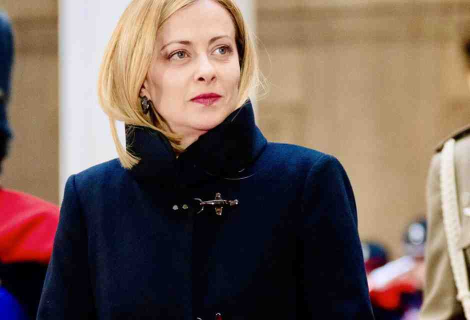 Meloni conferma l'intervento al Cpac di domani, nonostante il gesto di Bannon e il forfait di Bardella