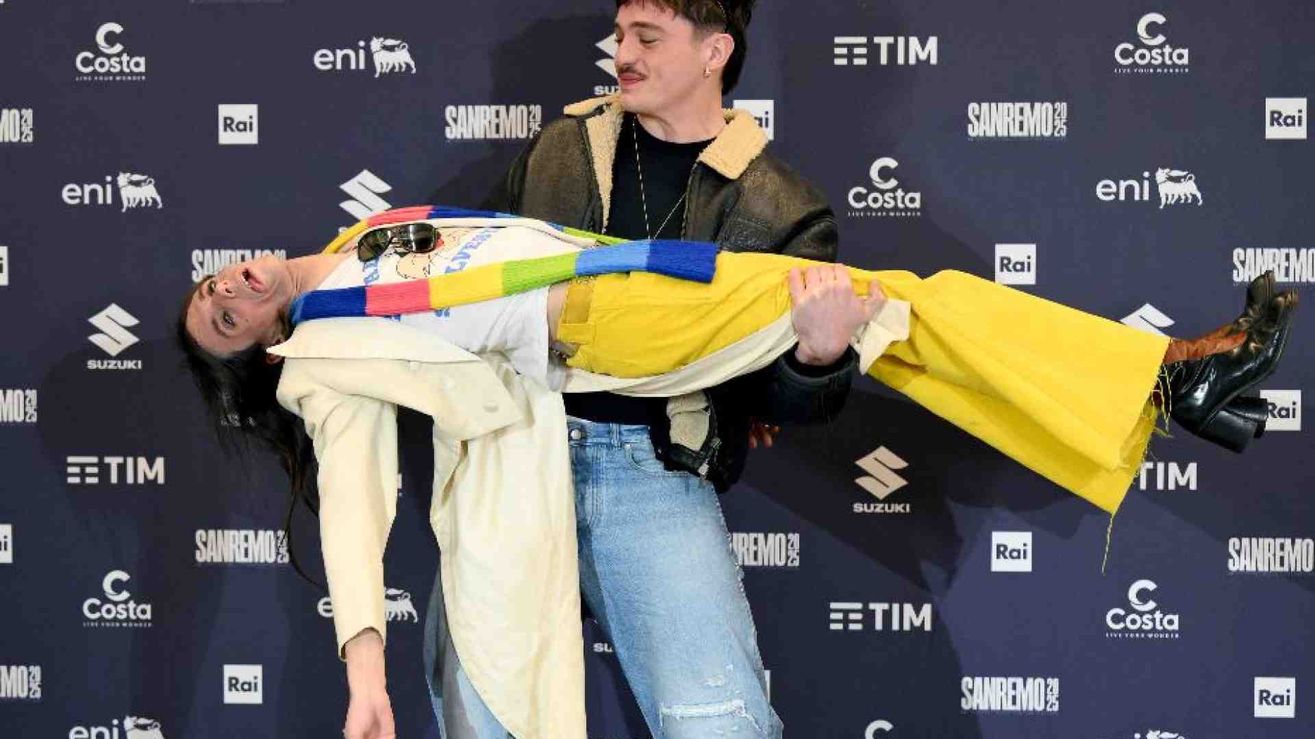 Olly rinuncia all'Eurovision: a rappresentare l'Italia sarà Lucio Corsi