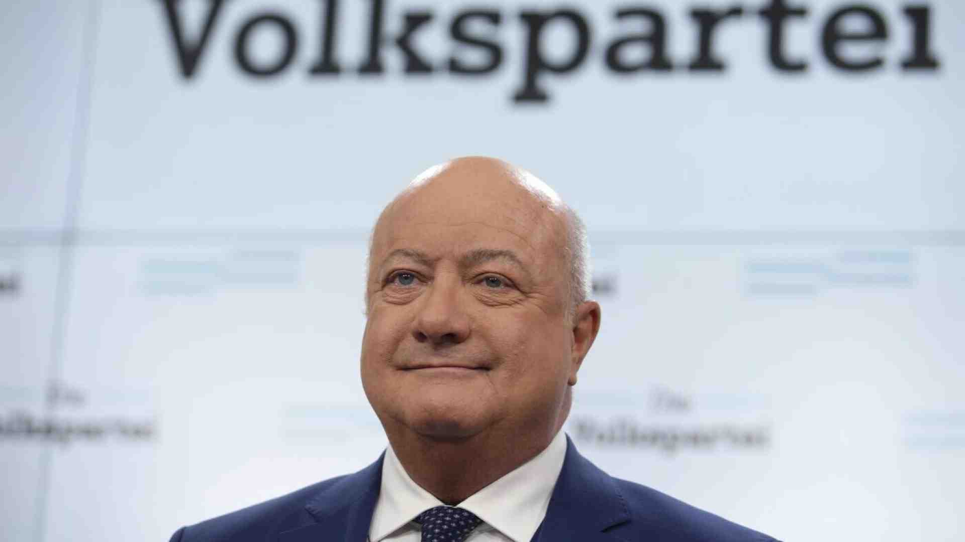 Accordo in Austria per un governo centrista. Esclusa l’ultra-destra