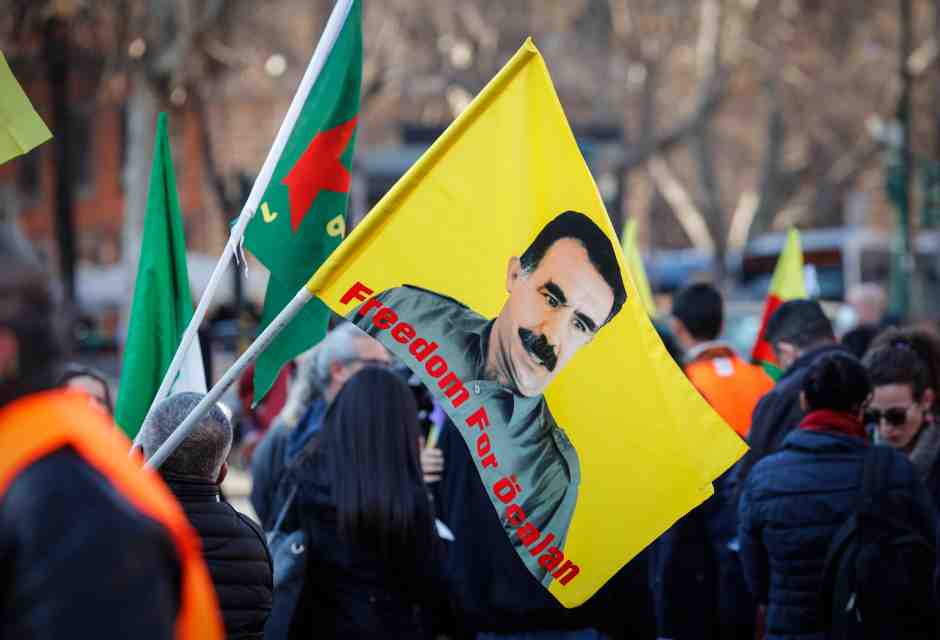 Ocalan annuncia lo scioglimento del Pkk e fa un appello per la pace