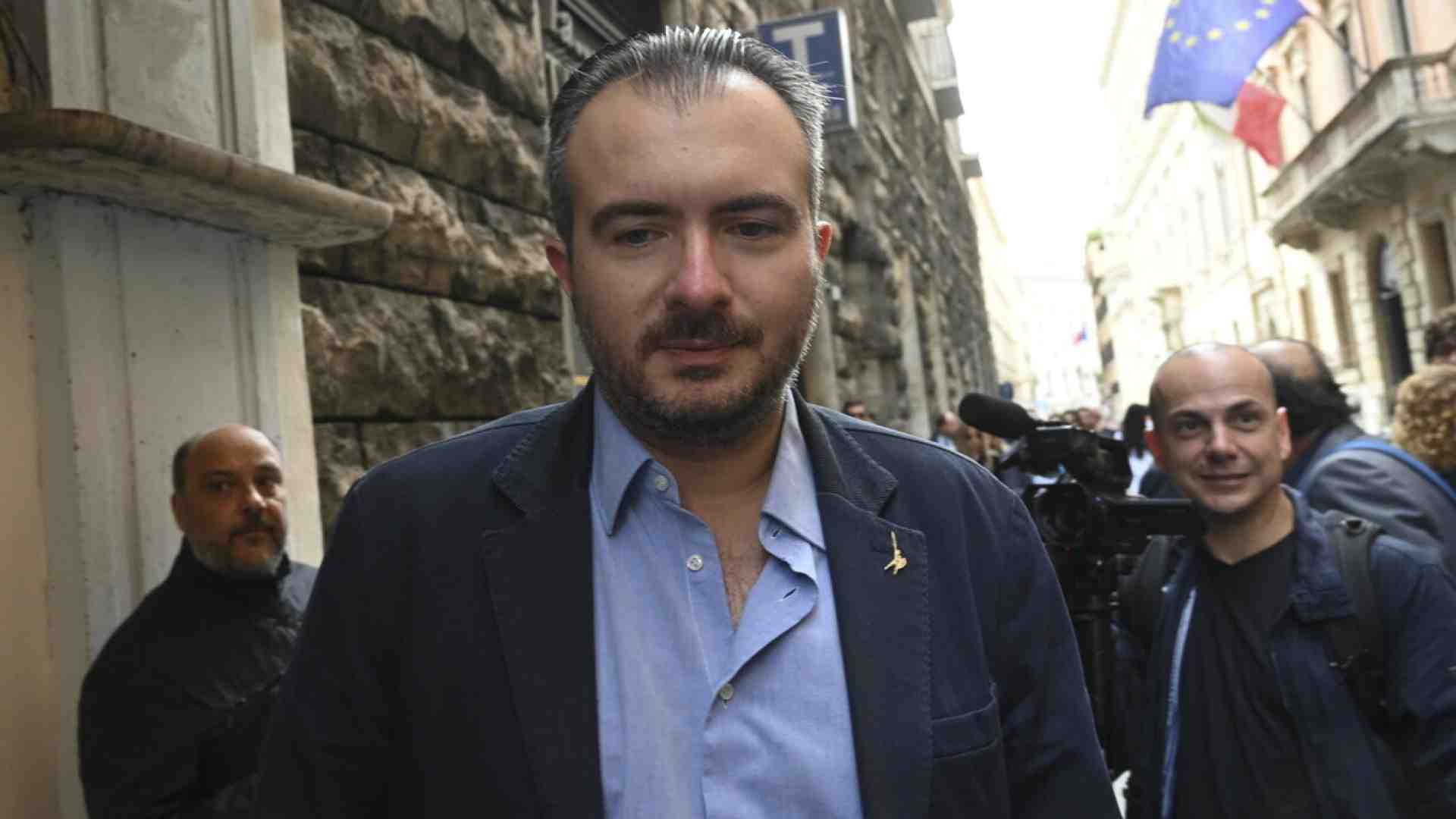 Molinari: "Il 90% della Lega non condivide la politica estera di Salvini. Si è buttato con i fascisti". Poi la smentita