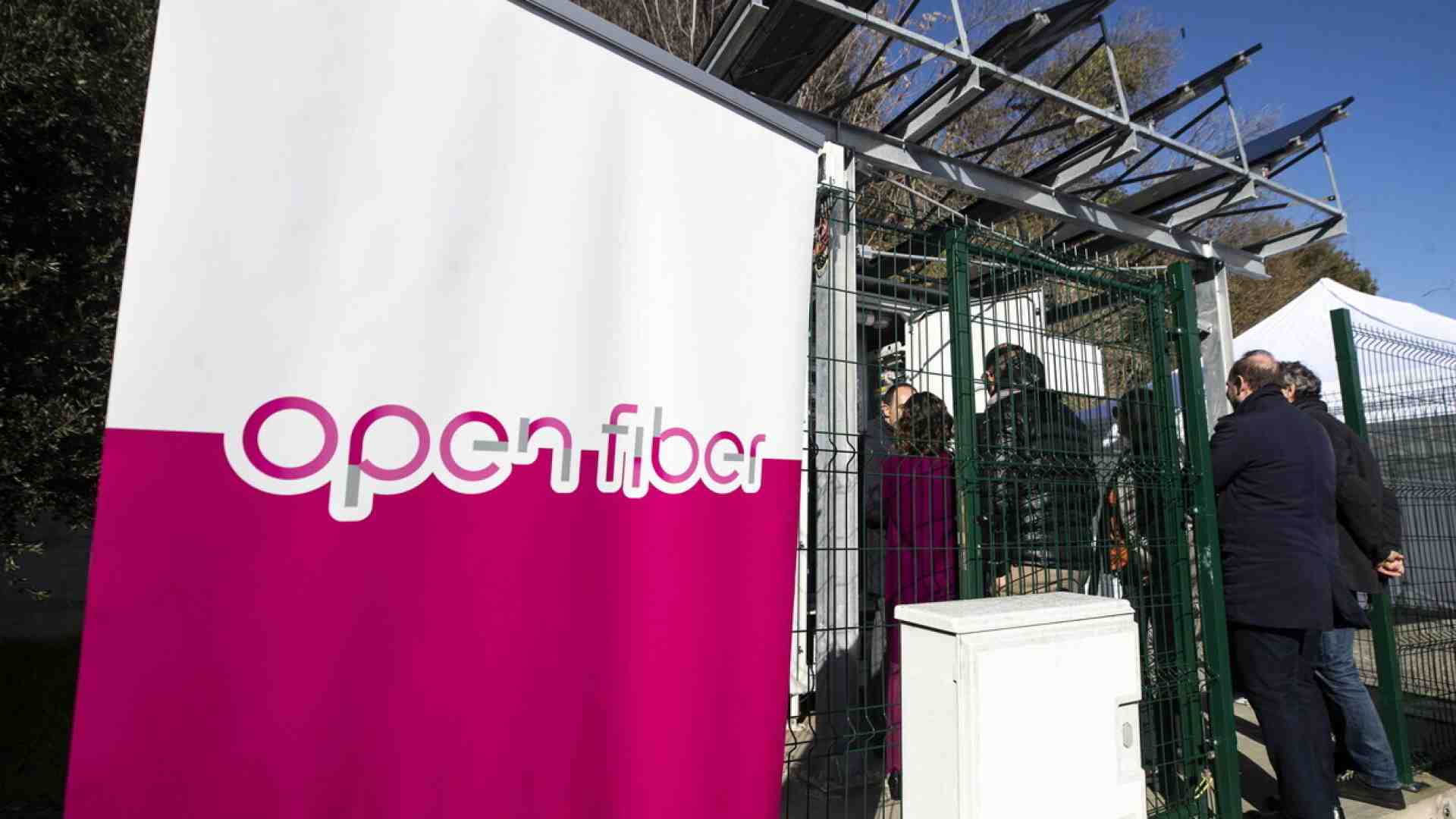 Il disegno sulle reti del Mef dietro la fusione tra FiberCo e Open Fiber