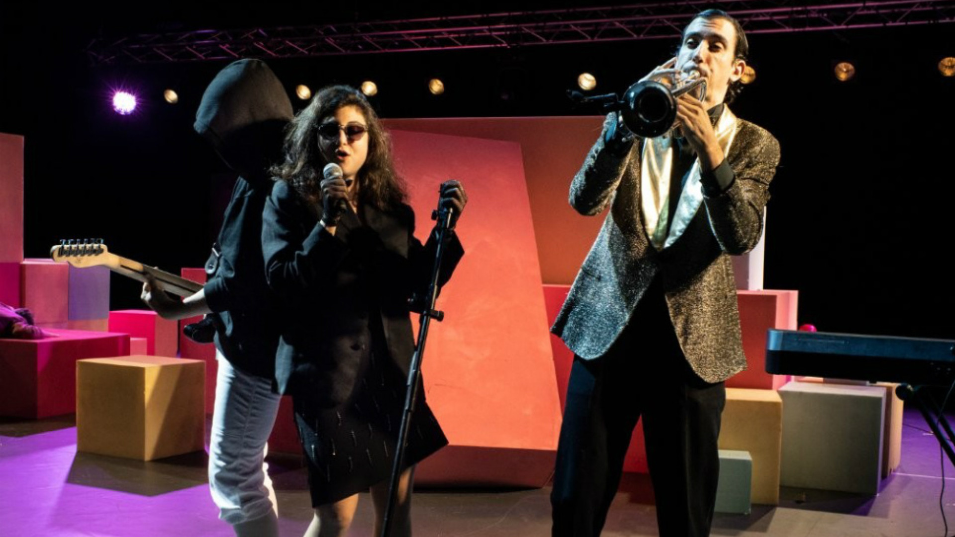 Le crepe, oltre la farsa