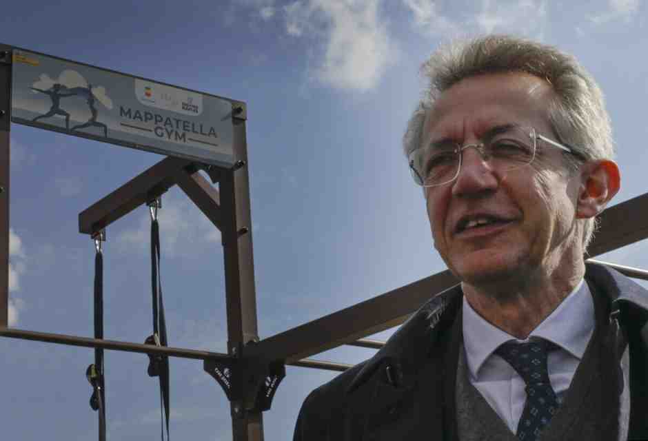 Vedi Napoli e poi godi. Viaggio nel mondo di Gaetano Manfredi