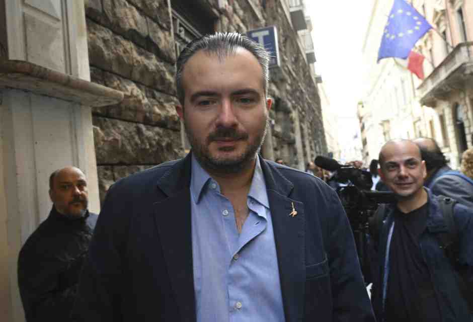 Molinari: "Il 90% della Lega non condivide la politica estera di Salvini. Si è buttato con i fascisti". Poi la smentita