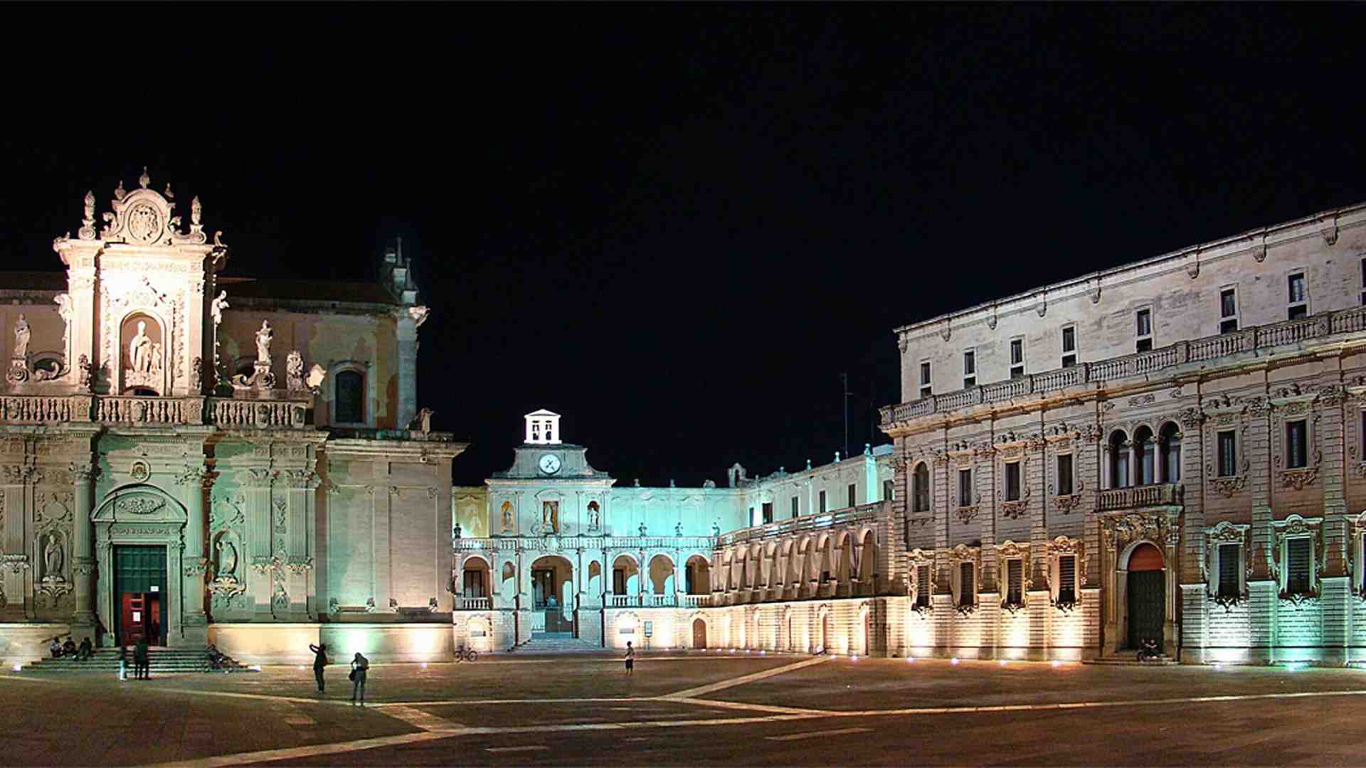 Vino estremo e messe in latino a Lecce