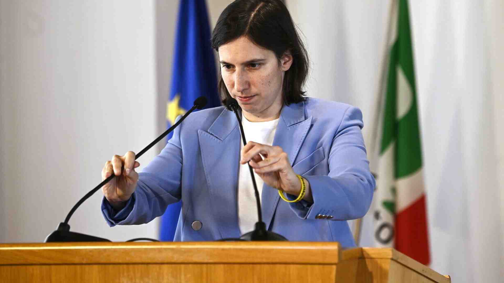 Una citazione da Aragon per spiegare la geniale Schlein