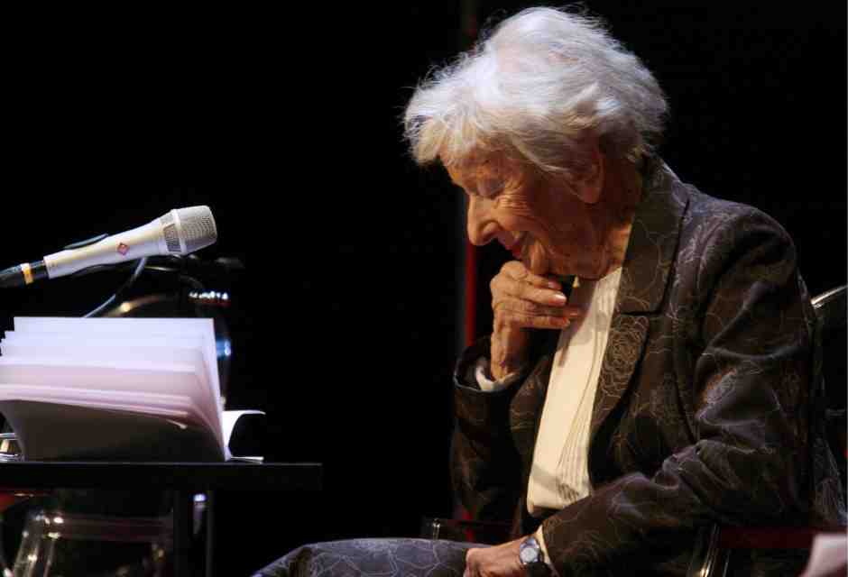 Poesie disperse di Wislawa Szymborska: il tuo bottone, la mia chiave di casa