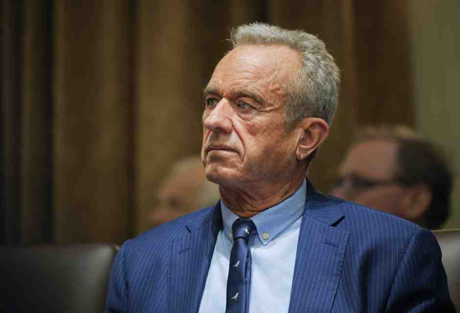 Lo spettacolare voltafaccia dell’ex No vax in chief Robert F. Kennedy jr