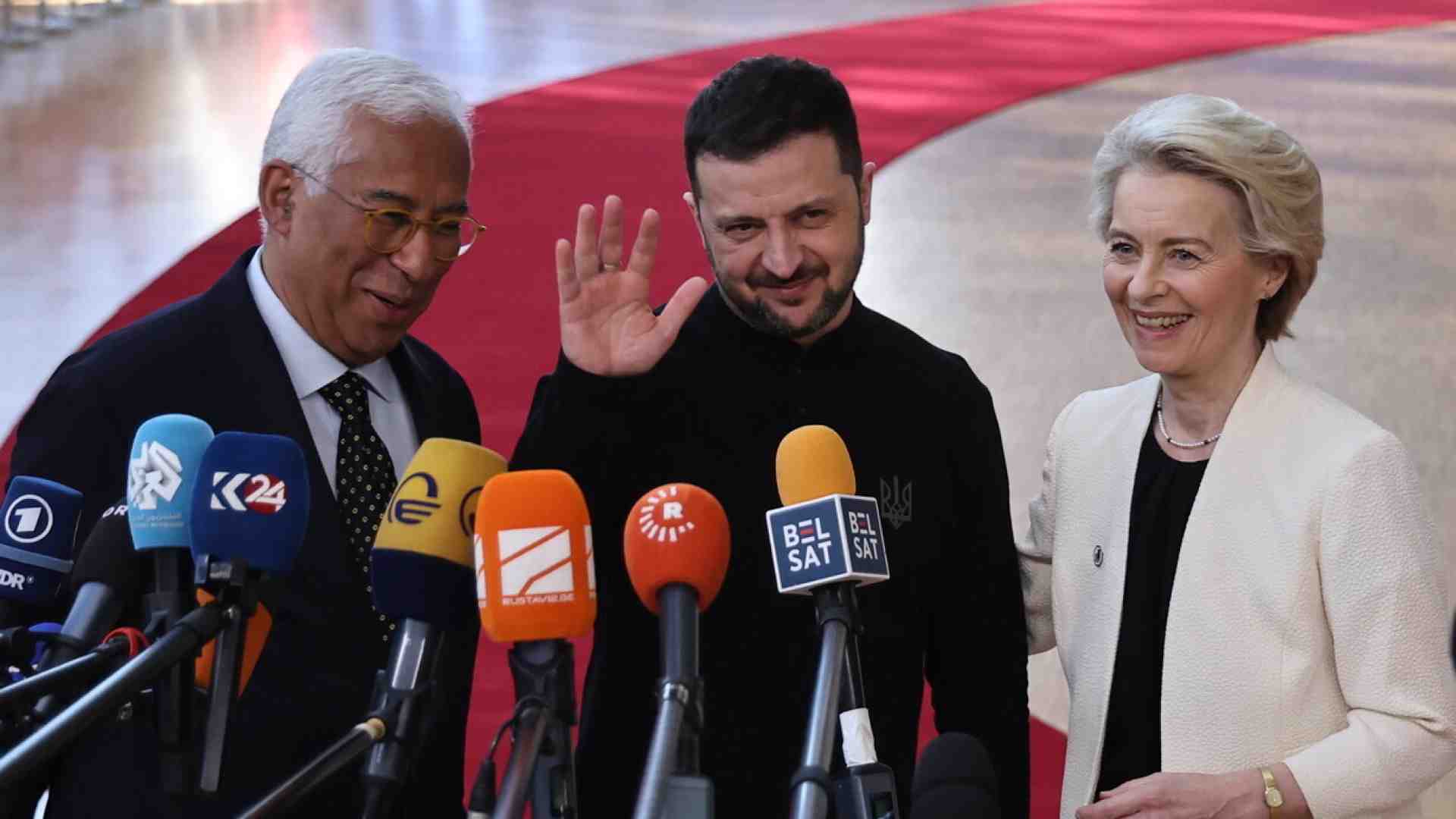 Von der Leyen: "Siamo a un punto di svolta. L'Europa deve difendersi". Zelensky: "Non siamo soli"