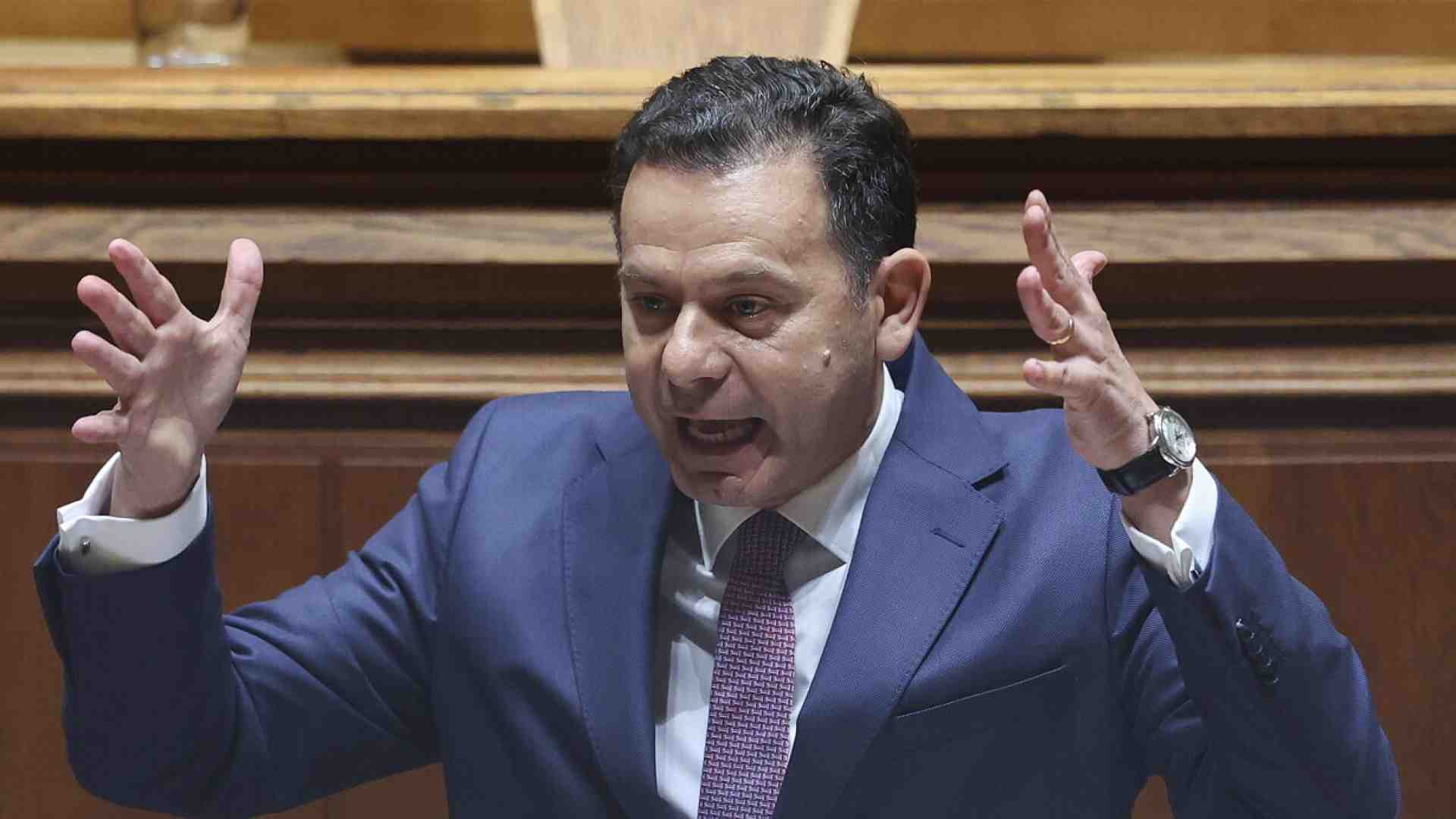 Gli scandaletti del premier Montenegro spingono il Portogallo verso elezioni anticipate