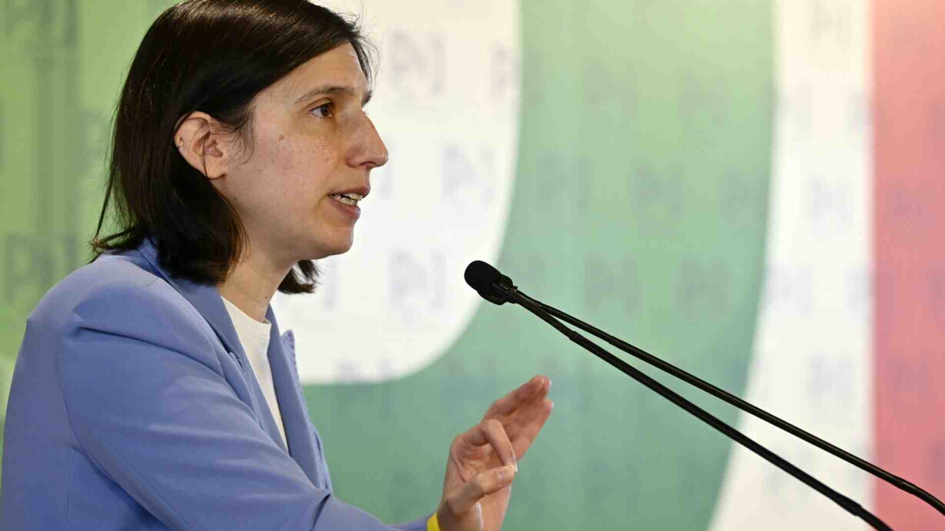 L’ala anti Schlein cerca un portavoce. E a Genova Salis vacilla