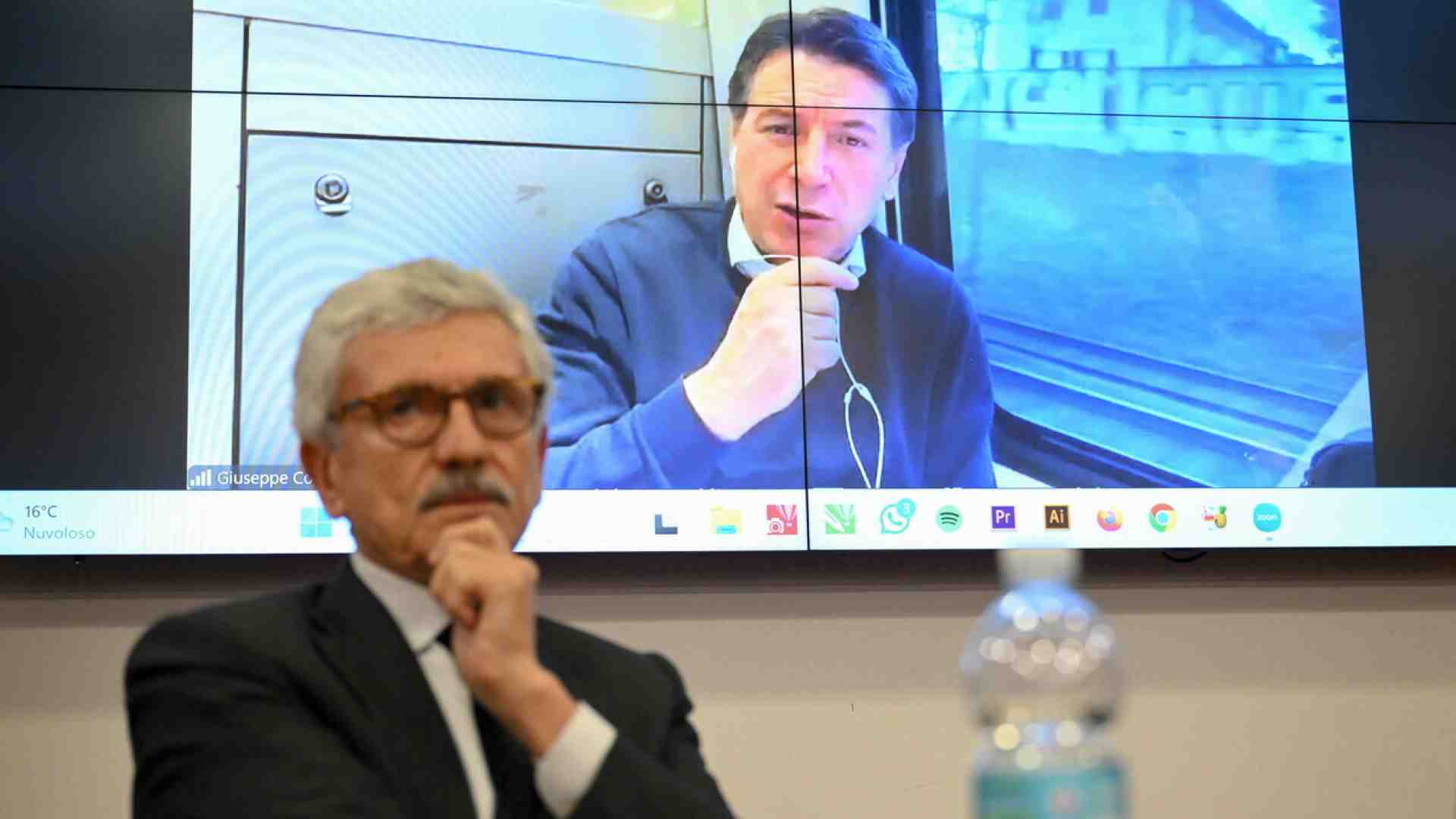 Ostello Conte-D'Alema. Pomeriggio da ketamina. Cina, armi, contestazioni. Da leccarsi il baffo